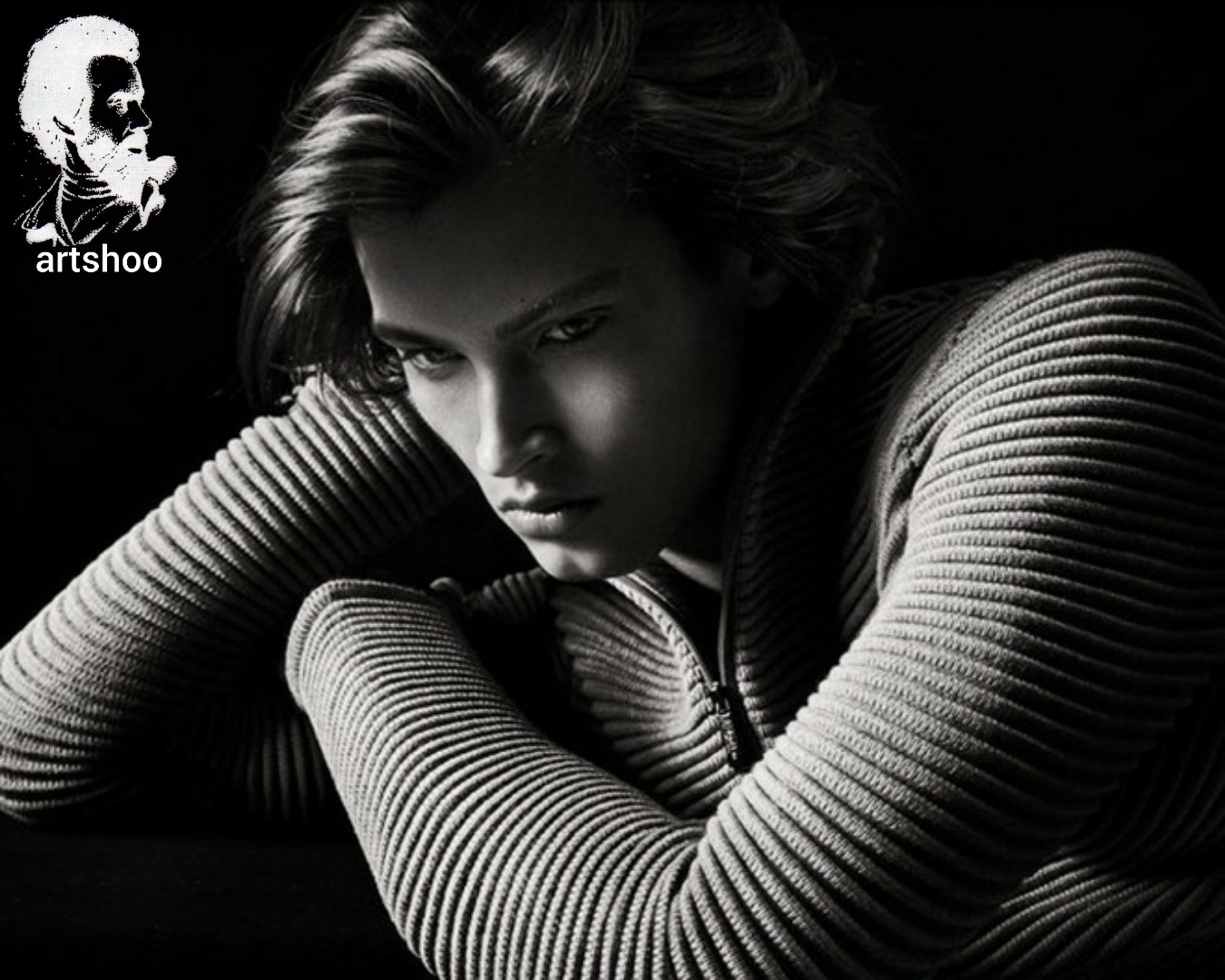 مدل پرتره سیاه قلم